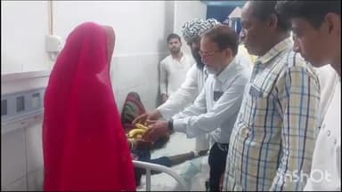 जमुई: पैगंबर मोहम्मद साहब के जन्म दिन पर सदर अस्पताल में मरीजों के बीच फल का किया गया वितरण,शांति का दिया संदेश