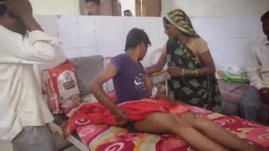 टीकमगढ़: खिरिया नाका के पास पिकअप वाहन की टक्कर से घायल हुआ एक किशोर, जिला अस्पताल में उपचार जारी