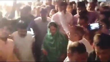 थानागाजी: थानागाजी के गोला का बास में पहुंची पूर्व मुख्यमंत्री वसुंधरा राजे, हजारों ग्रामीणों ने किया स्वागत