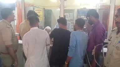 हाथरस: गांव नगला खिन्नी में बारावफात के त्यौहार पर बिना अनुमति जुलूस निकालने पर पुलिस ने 4 लोगों का शांतिभंग में किया चालान