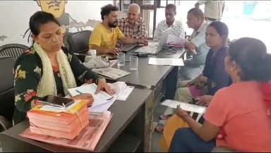 चान्हो: चान्हो प्रखंड में बाल तश्करी को रोकने को लेकर बैठक आयोजित की गई।