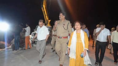 बांदा: केन नदी में गणेश प्रतिमाओं का हुआ विसर्जन, DM और SP ने मौके पर पहुंचकर लिया व्यवस्थाओं का जायजा