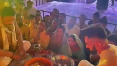 करनाल: मेरठ रोड पर  डिवाइन बैंक्विट हॉल श्री श्याम महोत्सव में पहुंचकर करनाल महापौर रेनू बाला गुप्ता ने लिया आशीर्वाद