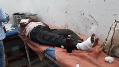 नासरीगंज: सत्तर बीघा गांव में अनियंत्रित बस में एक व्यक्ति को मारी टक्कर, एक व्यक्ति गंभीर रूप से हुए घायल।