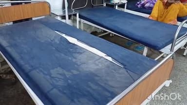 एटा: एटा मेडिकल कॉलेज के निरीक्षण के दौरान प्राचार्य संदीप सिंह को मरिजो के बेडो पर नहीं मिली बेडशीट,जताई नाराजगी