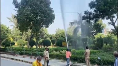 गाज़ियाबाद: अग्नि सुरक्षा के अंतर्गत दमकल विभाग द्वारा कौशांबी थाना क्षेत्र व जिले अन्य विभिन्न मॉल मैं किया गया मॉक ड्रील