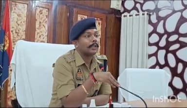 गोंडा: नवीन सब्जी मंडी में स्थित सब्जी की दुकान से लहसुन चुरा रहे एक युवक और एक युवती को दुकानदारों ने पकड़ कर पुलिस को सौंपा