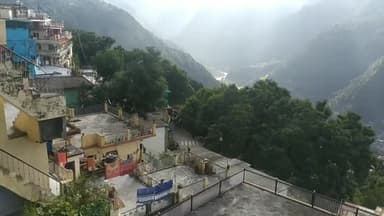 घाट: कल देर रात्रि को सरपानी गांव में आकाशीय बिजली गिरने से हुई दो लोगों की मौत