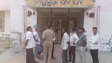 हाथरस: गांव जिमिसपुर में खेत पर पानी लगाने के बाद सरकारी ट्यूबवेल बंद करने गए वृद्ध की बिजली का करंट लगने से हुई मौत