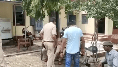 सिंगरौली: वर्षों से फरार स्थायी वारंटियों को मोरवा पुलिस ने क्षेत्र के अलग-अलग स्थानों से किया गिरफ्तार