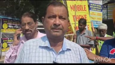 ਖਰੜ: ਖਰੜ ਬੱਸ ਸਟੈਂਡ ਚੌਂਕ ਲਾਗੇ ਨਗਰ ਕੌਂਸਲ ਅਧਿਕਾਰੀਆਂ ਕੌਂਸਲਰਾਂ ਅਤੇ ਆਮ ਆਦਮੀ ਪਾਰਟੀ ਦੇ ਵਰਕਰਾਂ ਨੇ ਚਲਾਇਆ ਸਫਾਈ ਅਭਿਆਨ