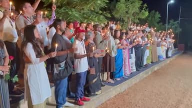 वैश्विक मानव भाईचारे और करुणा के लिए गणमान्य व्यक्तियों के साथ कैंडल  मार्च l
#today #news #candlemarch #sunday #viral