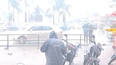 कांके: रांची सहित प्रदेश के कई इलाकों में आज सुबह से हो रही बारिश के चलते मौसम विभाग ने येलो अलर्ट किया जारी