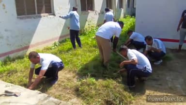 बलरामपुर: रिजर्व पुलिस लाइन बलरामपुर परिसर में चलाया गया स्वच्छता अभियान, समस्त अधिकारियों व कर्मचारियों द्वारा किया गया श्रमदान