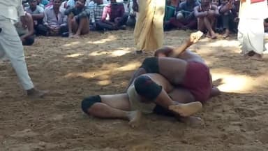 अजयगढ़: ग्राम पंचायत बरकोला में विराट इनामी दंगल का हुआ आयोजन, क्षेत्र के कई नामी पहलवान हुए शामिल