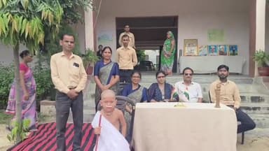 भरथना: बकेवर और लखना में निजी व सरकारी संस्थानों पर महात्मा गांधी एवं लाल बहादुर शास्त्री की जयंती पर ध्वजारोहण कर किया गया याद