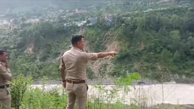 कर्णप्रयाग: कर्णप्रयाग क्षेत्र के अलकनंदा नदी में बही महिला का सोमवार को भी नहीं लगा कोई सुराग, पुलिस व SDRF की टीम खोजबीन में जुटी