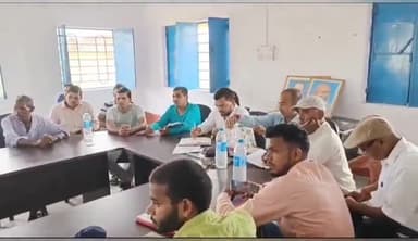 चान्हो: चान्हो प्रखंड में आज सड़क सुरक्षा समिति की बैठक आयोजित की गई।