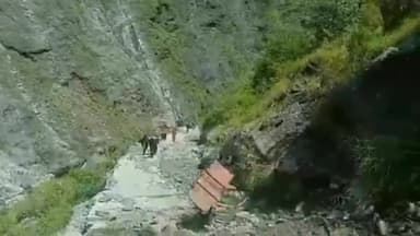 घाट: केनाल सितेल को जोड़ने वाला सड़क मार्ग बीती 4 माह से बंद ग्रामीण कई बार कर चुके हैं कार्यदाई संस्थाओं को पत्राचार