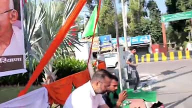 करनाल: महात्मा गांधी चौक पर कांग्रेस पंचायती राज प्रकोष्ठ द्वारा की गई सर्वधर्म प्रार्थना सभा, विधायक व पूर्व विधायक रहे मौजूद