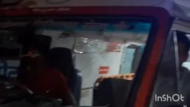 बरेली: फरीदपुर में पीतांबरपुर रेलवे क्रॉसिंग पर फंसी एंबुलेंस, एंबुलेंस में ही प्रसव के दौरान हुई नवजात की मौत