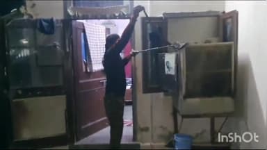 लाडपुरा: भामाशाहमंडी रोड़ 7 पर फेक्ट्री में लगे कूलर में घुसा कोबरा सांप श्रमिकों में मचा हड़कंप स्नेक केचर गोविंद ने किया रेस्क्यू