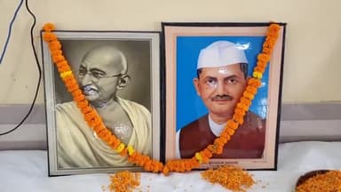 जगाधरी: कांग्रेसी नेता एवं कार्य करता होने जम्मू कॉलोनी कम्युनिटी सेंटर में मनाई महात्मा गांधी व लाल बहादुर शास्त्री की जयंती