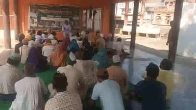 भदोही: दुर्गागंज हनुमान मंदिर परिसर में भारतीय किसान मजदूर सयुक्त यूनियन  की पंचायत वैठक फोरलेन जमीन अधिग्रहण रहा मुद्दा