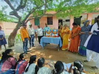 मनसाही:- स्वच्छता ही सेवा के तहत राष्ट्रपिता महात्मा गांधी एवं लाल बहादुर शास्त्री की मनाई गई जयंती।