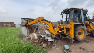 सिंगरौली: देवसर क्षेत्र में गो-हत्या के आरोपी के विरूद्ध पुलिस की कठोरतम कार्यवाही, NSA के लिए प्रस्तावित अवैध मकानो पर चला प्रशासन का बुलडोजर