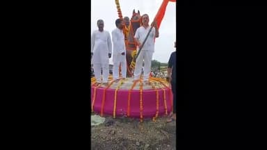 डेहरी ओन सोन में #क्षत्रिय #समाज द्वारा #क्षत्रिय_स्वाभिमान_ रैली निकला गया जिसमें #हजारों की #संख्या में लोग शामिल हुए।