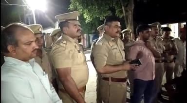 इटावा: कलेक्ट्रेट में भारतीय किसान यूनियन भानू गुट के लोगों ने बकेवर इलाके में पुलिस द्वारा युवक को मारपीट के आरोप को लेकर धरना