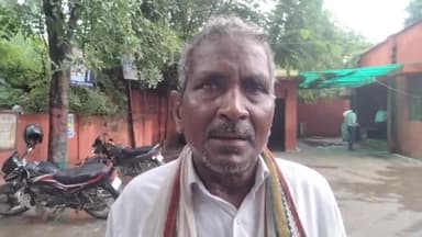 मड़ियाहू: बलभद्रपुर निवासी शख्स ने पट्टीदारों पर लगाया ज़मीन कब्जा करने का आरोप, उपज़िलाधिकारी कार्यालय पहुंचकर लगाई गुहार