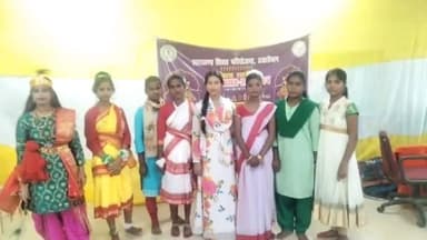 हज़ारीबाग: समाहरणालय परिसर में झारखंड शिक्षा परियोजना हजारीबाग द्वारा कला उत्सव 2023-24 का हुआ आयोजन