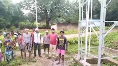 कामडारा: लतरा झपरा टोली में जल मीनार की स्टार्टर मशीन की हुई चोरी, शिकायत दर्ज