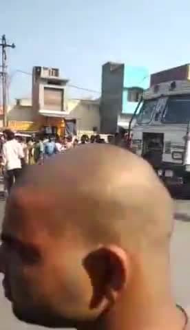 मुरादाबाद: रुस्तम नगर सहसपुर में रोड पार करते समय तेज रफ्तार ट्रक की टक्कर से एक व्यक्ति की मौके पर हुई मौत