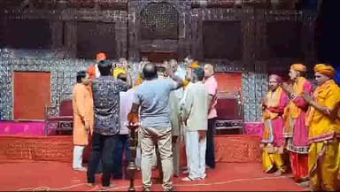 भदोही: दरोपुर में शुरू हुई रामलीला, भदोही सांसद रमेश चंद बिंद ने पहुंचकर की पूजा अर्चना