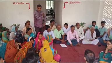 महुआ: रसूलपुर मुबारक पंचायत में जन संवाद कार्यक्रम का हुआ आयोजन, पदाधिकारियों ने लोगों से विभिन्न योजनाओं का लिया फीडबैक