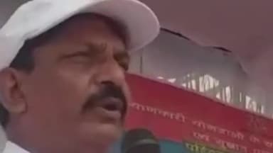 सिधाव: चनपटिया प्रखंड के लोहियरिया और मझौलिया प्रखंड के धोखराहा में आम लोगों से रूबरू हुए डीएम व एसपी