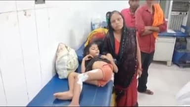 सीतापुर: लीलशी में घर के बाहर खेल रही बच्ची को अनियंत्रित बाइक सवार ने मारी जोरदार टक्कर गंभीर अवस्था में बच्ची का उपचार जारी