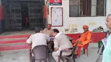 भदोही: सुरियावा पुलिस ने 10 माह पूर्व गुमशुदा बालक को बरामद कर परिजनो को किया सुपुर्द