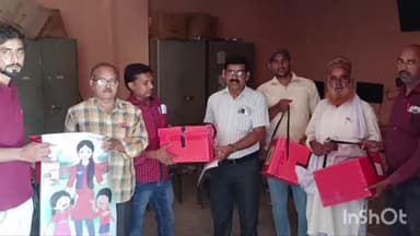 बाड़ी: बाड़ी में बाड़ी ब्लॉक के राजकीय विद्यालयों को वितरित किए अंग्रेजी किट्स