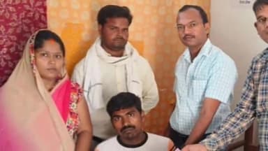 मंझनपुर: क्षेत्रीय खाद्य अधिकारी ने नौढिया गांव के रहने वाले एक दिव्यांग को उपलब्ध कराया राशन कार्ड,कई दिनो से था दिव्यांग परेशान