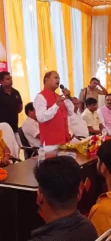 मड़ियाहू: बरसठी में मेरी माटी मेरा देश कार्यक्रम को सांसद बीपी सरोज ने कराया संपन्न।