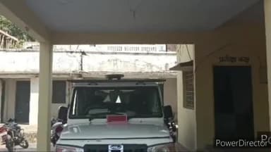 मेहगांव: खडेर वह वरथरा के बीच बनी तूरी की फैक्ट्री के पास मौ गोहद रोड पर ट्रैक्टर ने मारी अल्टो कार में टक्कर