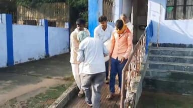 दिनारा: सेमरा गांव में एक युवक ने फांसी लगाकर किया आत्महत्या, मौके पर पहुंची नटवार थाना के पुलिस।