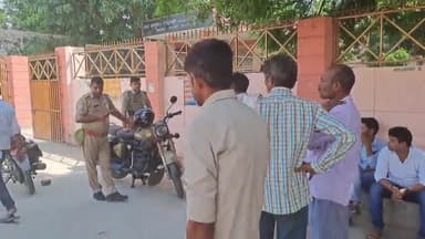 फिरोज़ाबाद: गांव दिखतौली मे एक ब्यक्ति फांसी लगाकर किया सुसाइट, पुलिस मामले की जाँच पड़ताल मे जुटी