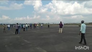 माडा: सिंगरौलिया में ट्रायल के लिए हवाई पट्टी पर उतरा विमान, जल्द मिलेगा हवाई सफर करने का मौका