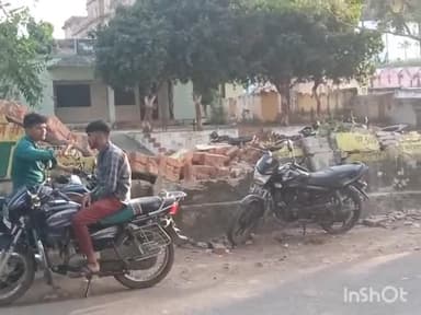 बल्देवगढ़: अज्ञात जेसीबी चालक ने बल्देवगढ़ में वन विभाग की बाउंड्री वॉल को गिराया, मामला पहुंचा पुलिस थाना