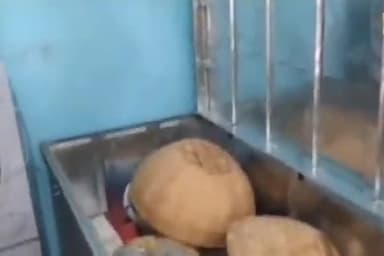 केराकत: शोसापट्टी गांव में बीती रात अज्ञात चोरों ने दो घरों को बनाया निशाना, 2 हजार रुपये नकदी व लाखों रुपये के गहने किए चोरी